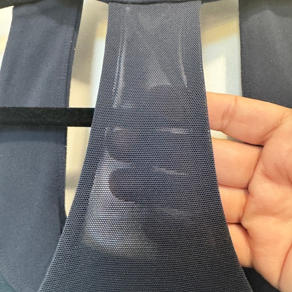 Lululemon Scoop Neck Tank Top - Picture 8 of 8